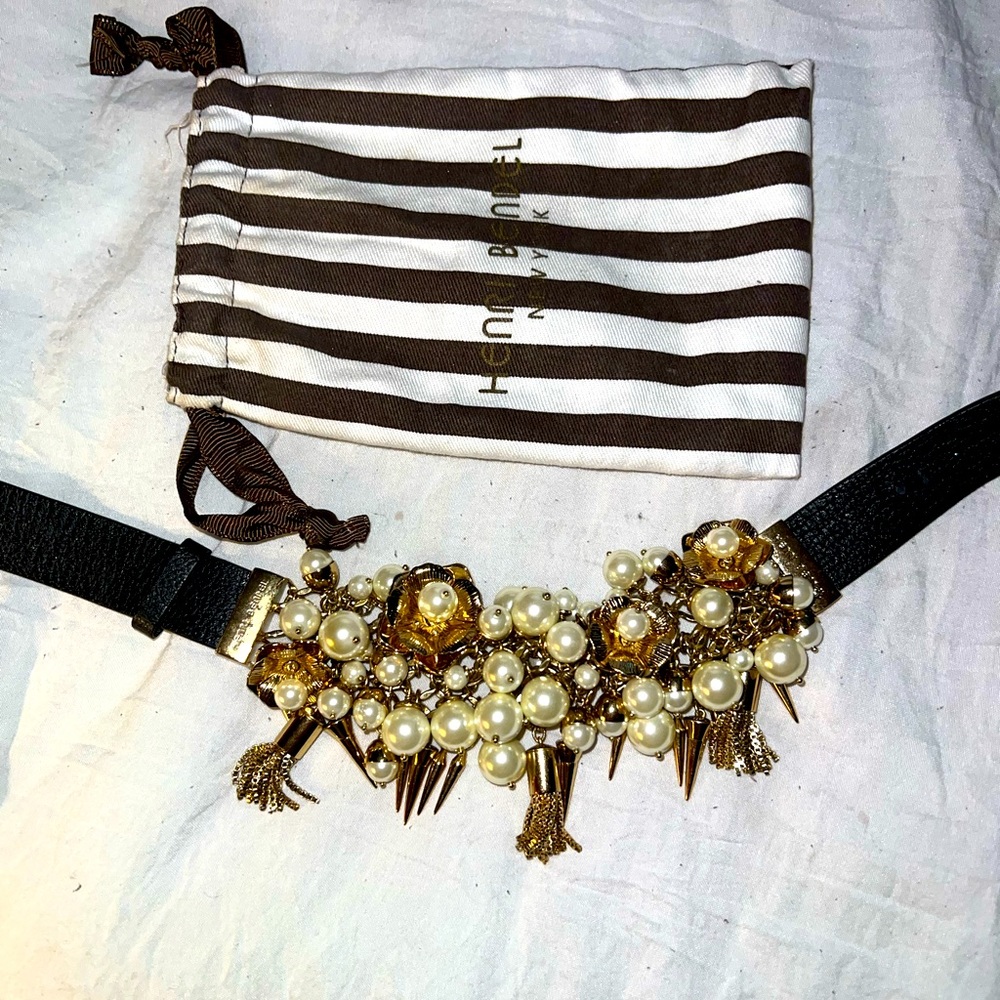 🛑Henri Bendel Pearls and Gold Flowers Choker